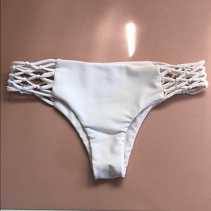 Mikoh swim bottom!